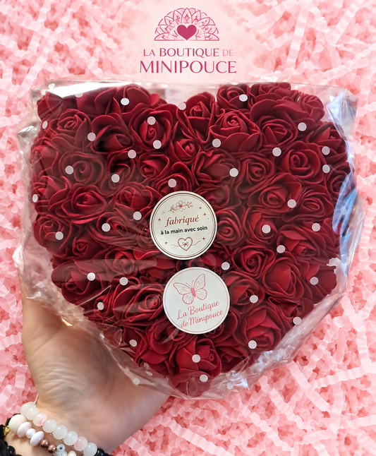 Cœur en fleurs artificielles – Création artisanale